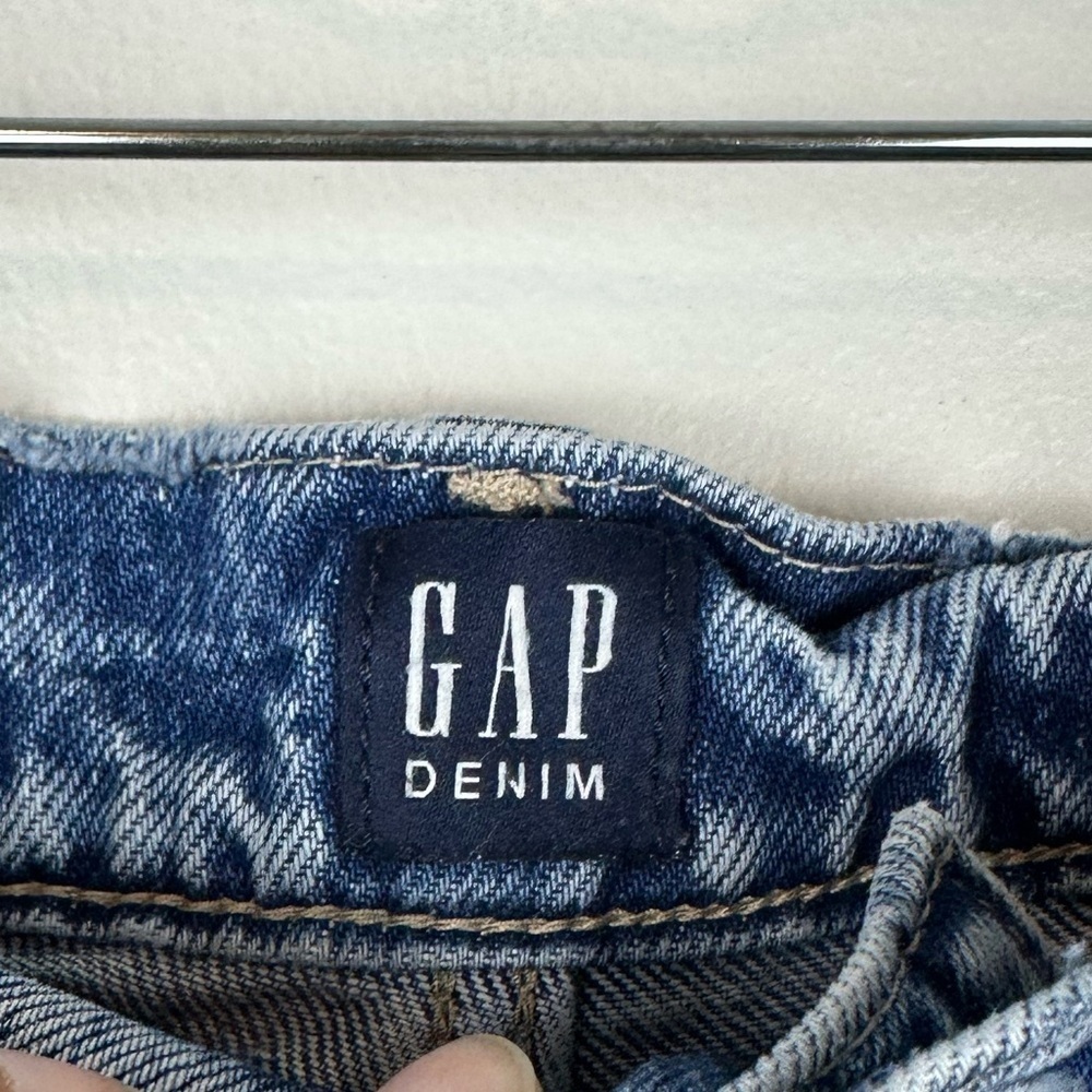 GAP Mom Fit Denim Shorts Medium Wash Destroy Women’s Sz 10 - Picture 4 of 7